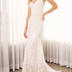 Lulu’s Flynn white lace maxi wedding dress